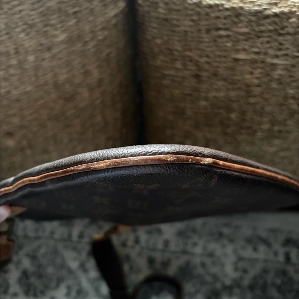 LV CROSSBODY MONOGRAM BAG - Picture 4 of 8